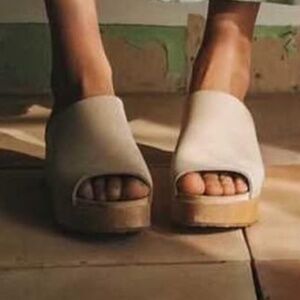 Bryr Norma Clogs